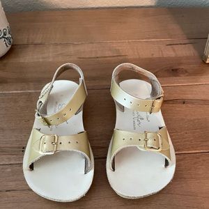 Salt water sandals girls